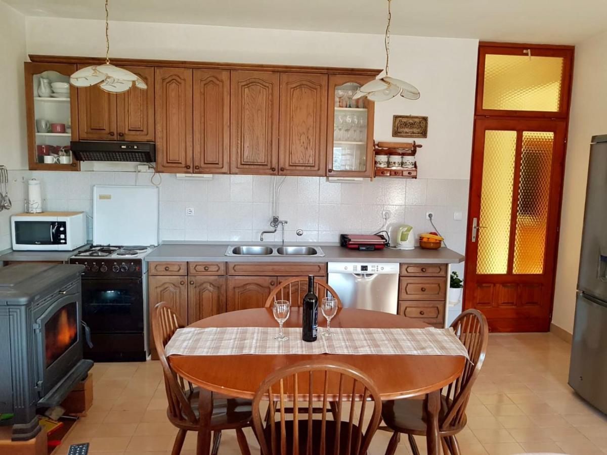 Apartmani Luka Zrnovo Exterior foto